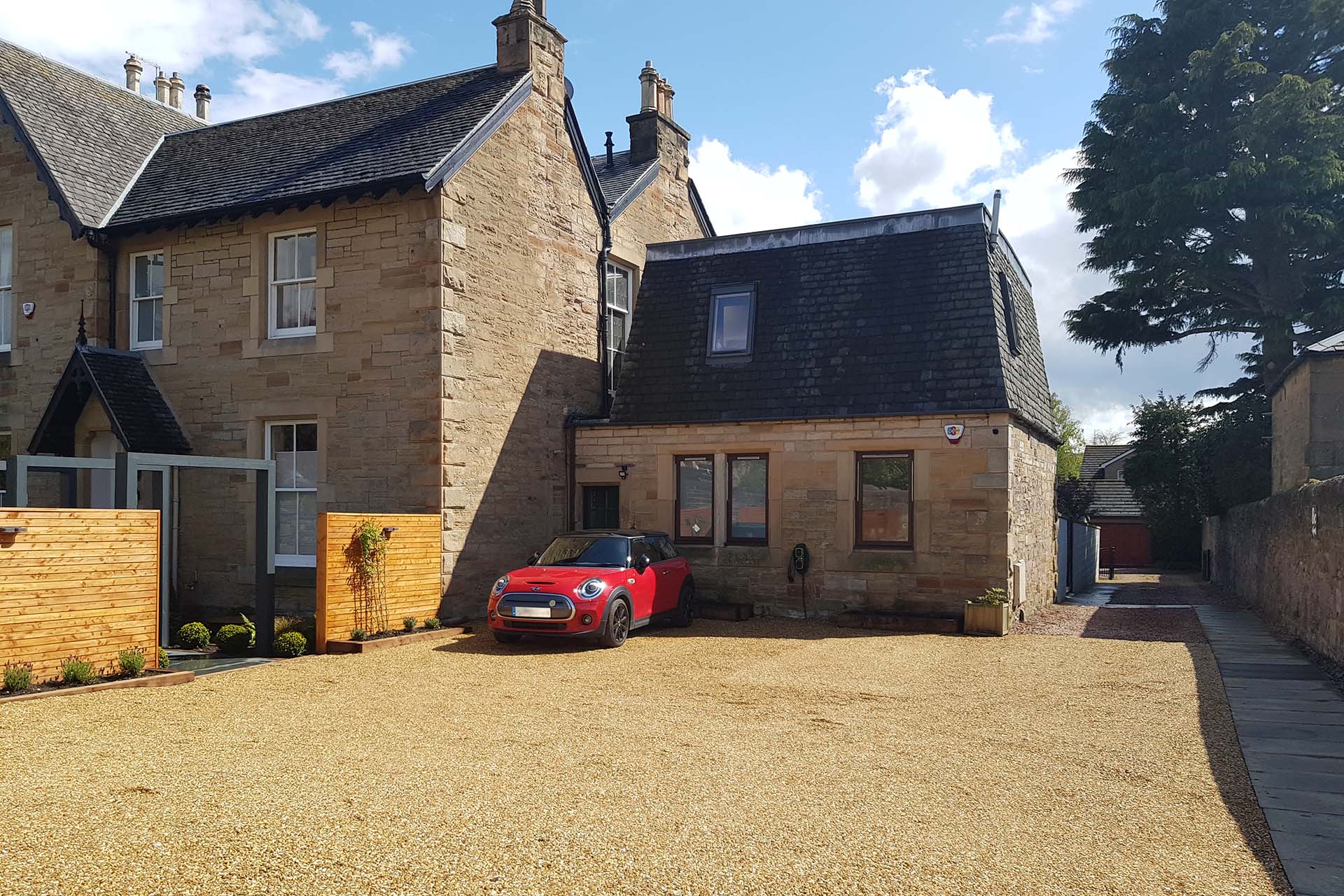 Driveway gravel migration solved by Gravelrings in Edinburgh
